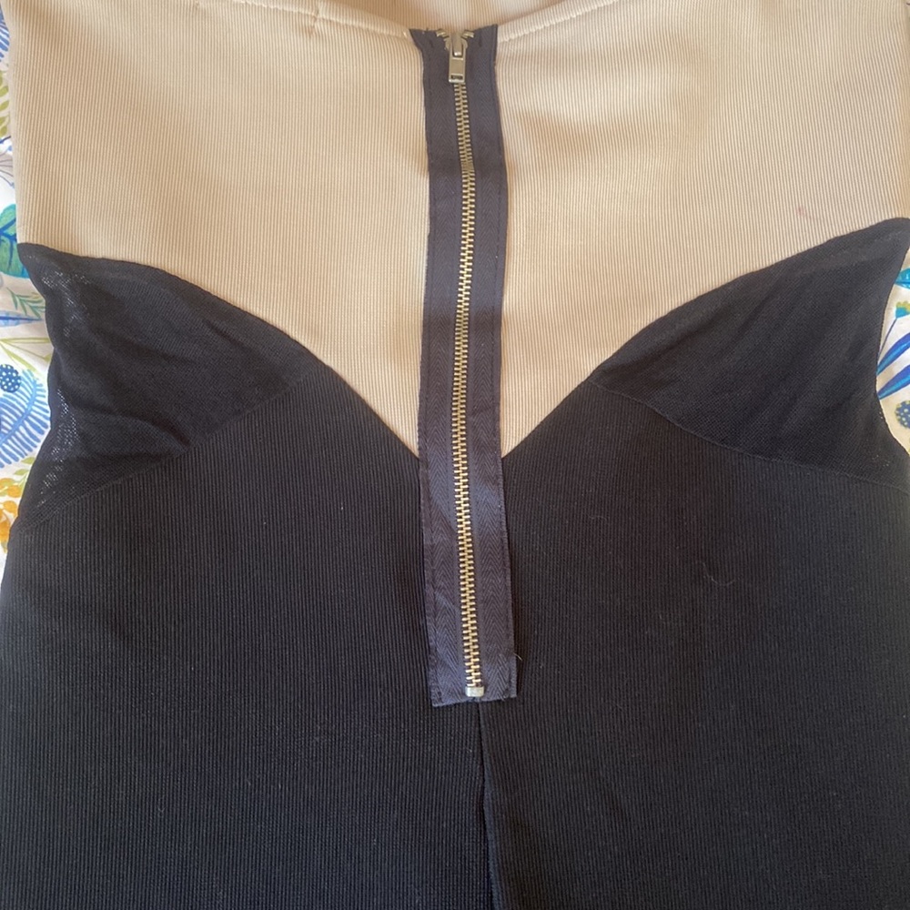 PHANUEL NUDE AND BLACK STRAPLESS BODYCON DRESS - Picture 4 of 5